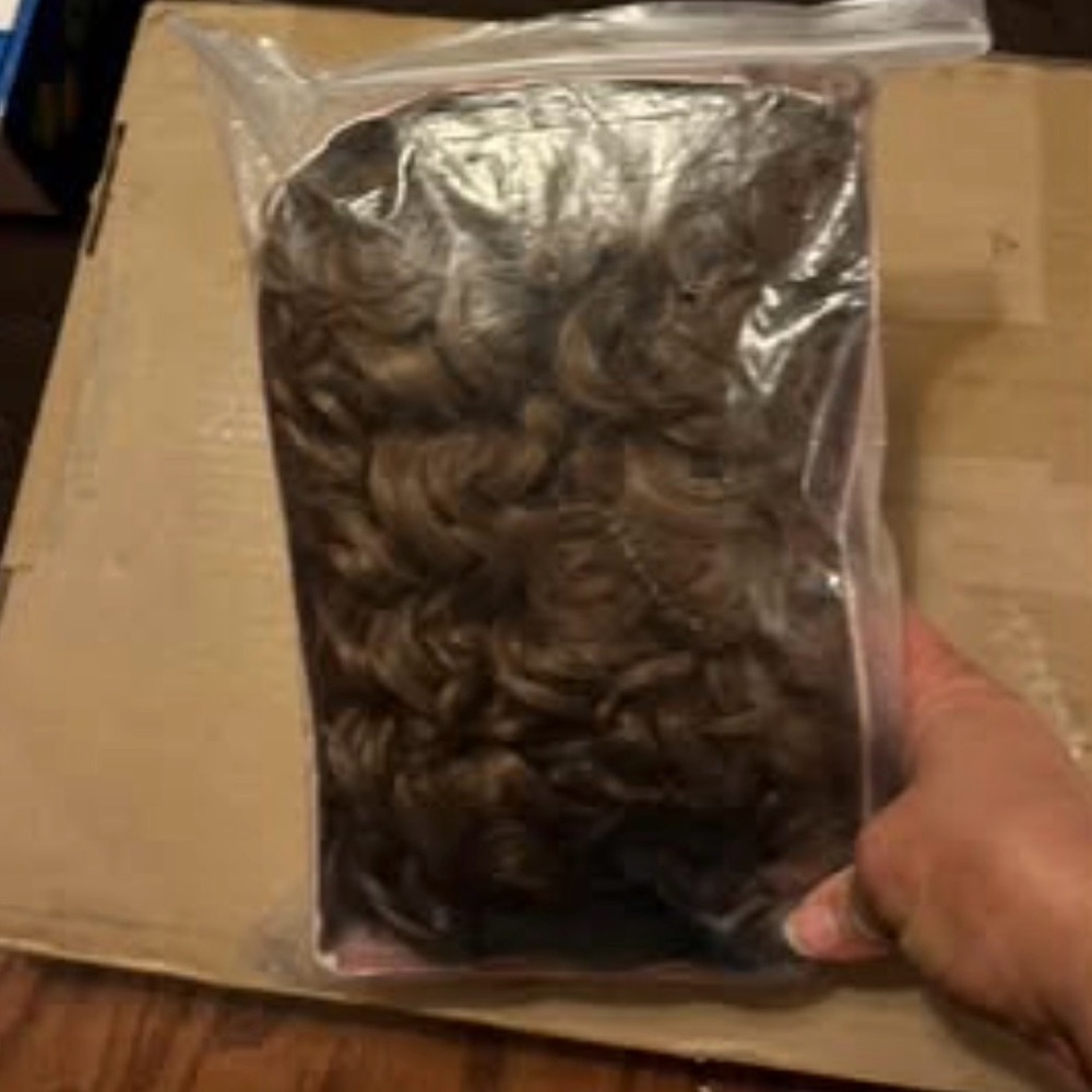 Quantum Black Women👩🏽Side Part Kinky Curly Bob Synthetic Ombre Blonde 12”Wig - Picture 4 of 9
